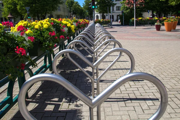 Парковка для велосипедов — стоковое фото