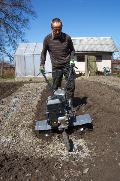 Frühjahrsgartenarbeit — Stockfoto