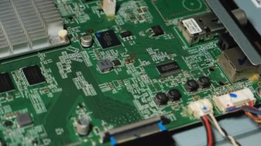 Devre tamiri. Elektronik donanım modern teknoloji. Anakart dijital kişisel bilgisayar çipi. Teknoloji bilimi geçmişi. Entegre iletişim işlemcisi. Bilgi mühendisliği bileşeni