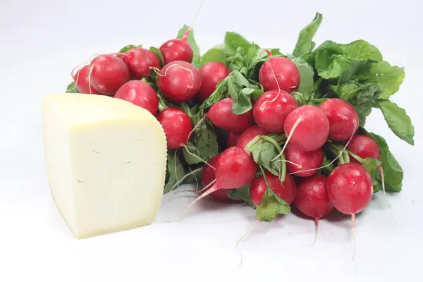 Vegetable group of red radishes with soft cheese- — стоковое фото