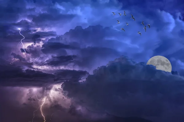 Cloudy Sky Full Moon Thunderstorms — Foto Stock