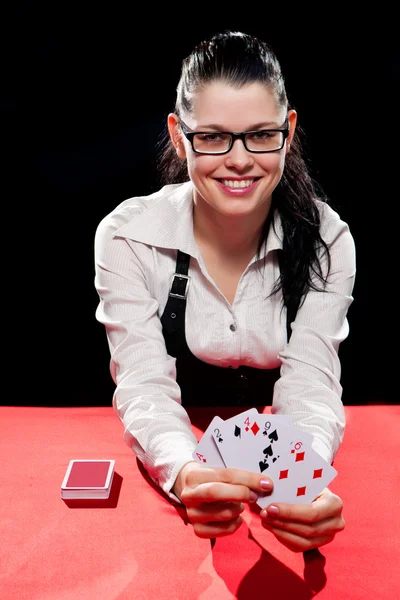 Jovem mulher jogando no jogo — Fotografia de Stock