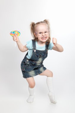 küçük kızla kaprisli: lollipop