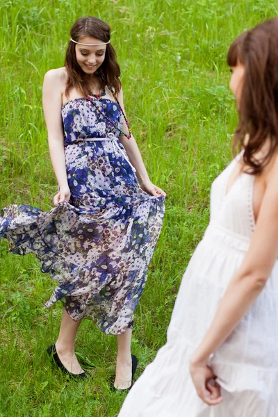 Young girls on the meadow — Stock Photo, Image