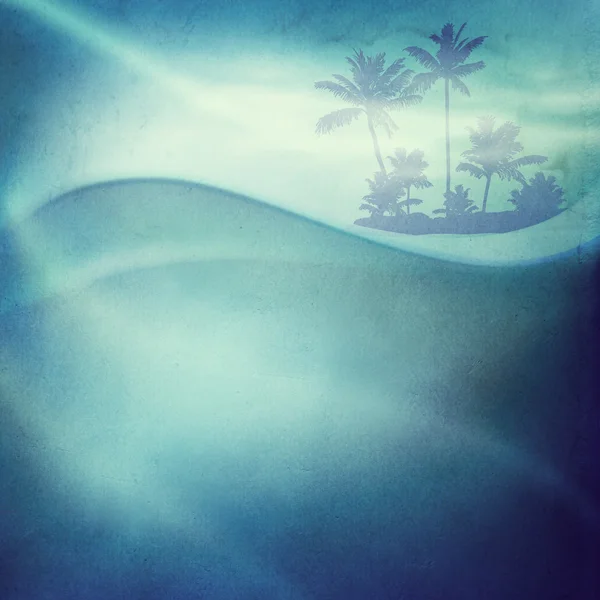 Vague d'eau et île avec palmiers dans la journée ensoleillée . — Photo