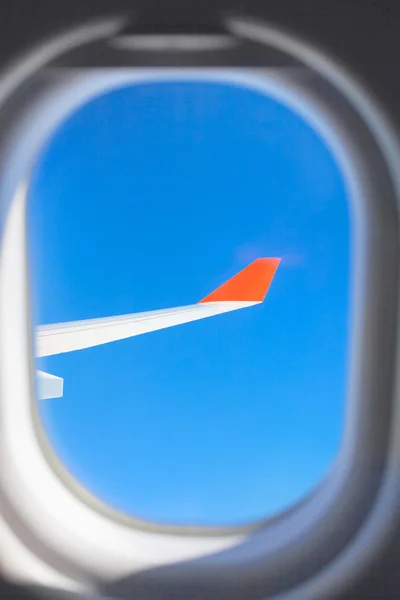 View from airplane window of clear cloudless blue sky — Stock Photo, Image