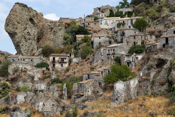 Pentedattilo, a ghost town in Calabria, southern Italy — Stock Photo, Image
