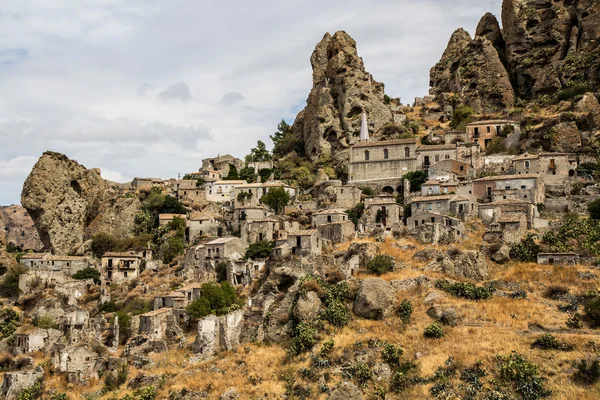 pentedattilo, hayalet kasaba Calabria, Güney İtalya