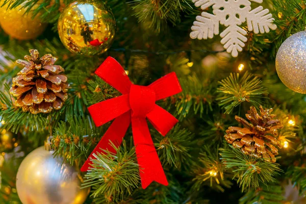 Διακόσμηση Διακοπών Για Χριστουγεννιάτικο Δέντρο Θολή Φόντο Διακοπών — Φωτογραφία Αρχείου