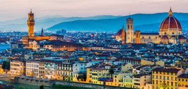 Katedral ve brunelleschi kubbe gün batımında
