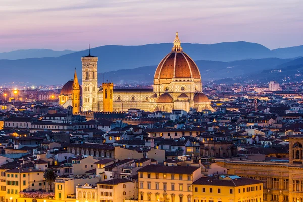 La Cattedrale e la Cupola del Brunelleschi — Foto Stock