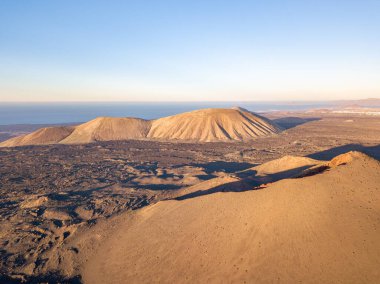 Timanfaya Ulusal Parkı 'nın inanılmaz volkanik manzarası. Lanzarote, Kanarya Adaları, İspanya