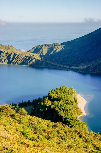 亚速尔群岛圣米格尔的lagoa do fogo 、地貌和湖泊 — 图库照片