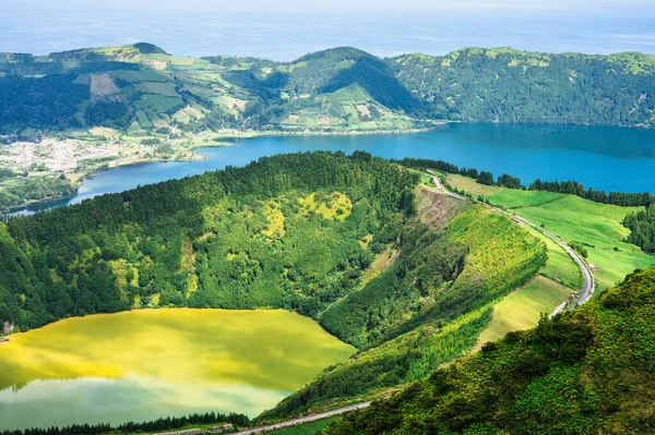 Sete Cidades, vista de Boca Do Inferno Miradouro. São Miguel, Açores — Fotografia de Stock