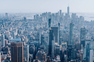 New York City, Manhattan silueti, sinematik ton