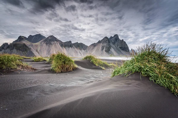 Исландский Пейзаж Черным Пляжем Горой Вестрахорн — стоковое фото