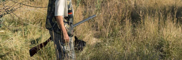 Chasseur Homme Camouflage Avec Une Arme Feu Pendant Chasse Recherche — Photo