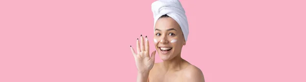 Beauty Portrait Woman White Towel Head Applies Cream Face Skincare — Stock Photo, Image