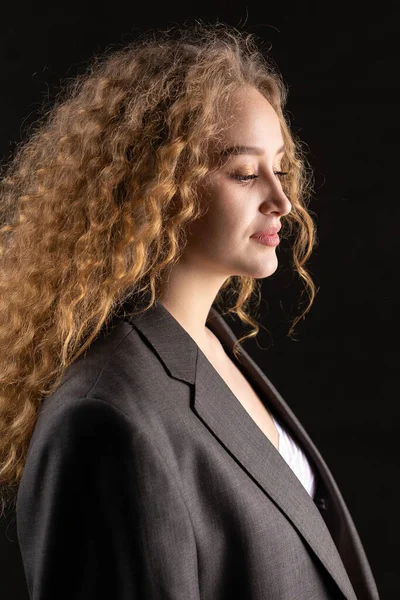 Retrato Uma Jovem Menina Sexy Encaracolado Encaracolado Uma Jaqueta Com — Fotografia de Stock