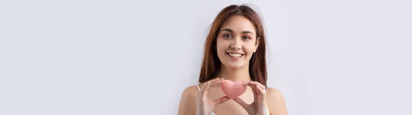 Mooie Glimlachende Vrouw Met Een Schone Huid Natuurlijke Make Witte — Stockfoto