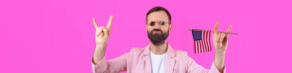 Portrait Satisfied Young Man Beard American Flag Red Studio Background — Stock Photo, Image