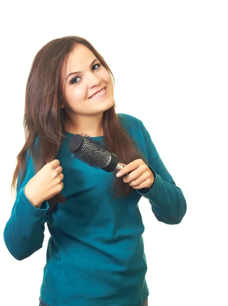 Aantrekkelijke lachende meisje met lang donker haar in een blauwe blouse bru — Stockfoto