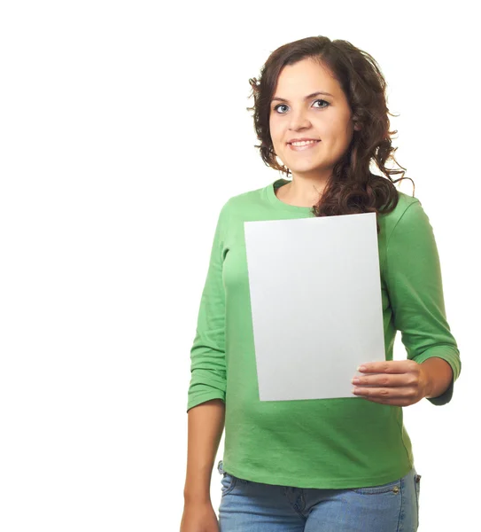 Atractiva chica sonriente en camisa verde sosteniendo un cartel en su l — Foto de Stock