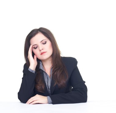 siyah ceket ve gömlek t oturan çekici genç kadın