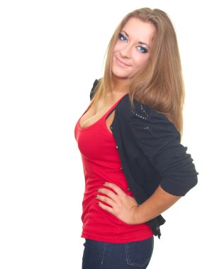 mutlu genç kadın siyah kazak ve kırmızı bir gömlek.