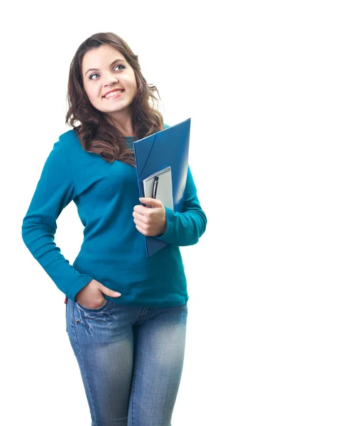 Atractiva joven sonriente con una camisa azul sosteniendo un fo azul — Foto de Stock