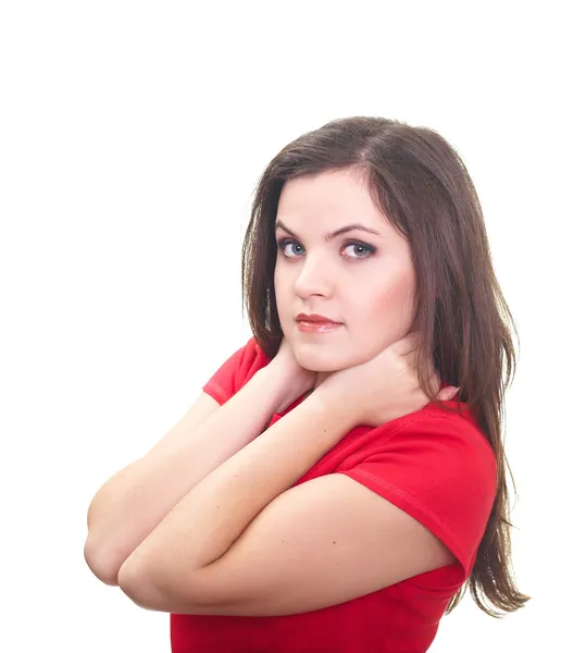 Atractiva joven sonriente con una camisa roja abrazó su cuello wi — Foto de Stock