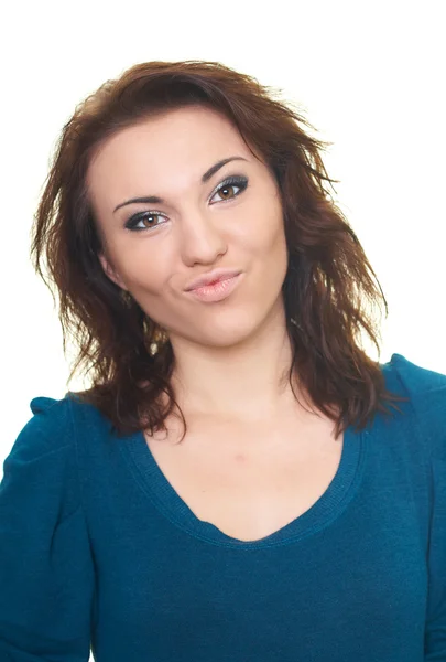 Portret van een gelukkige jonge vrouw in een blauw shirt. — Stockfoto