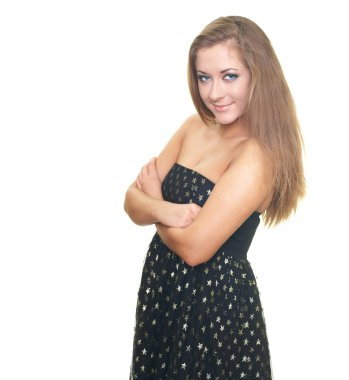 siyah elbise daimi katlanmış ellerle çekici genç kadın