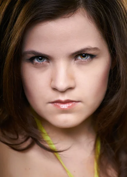 Portrait of angry young woman. — Stock Photo, Image