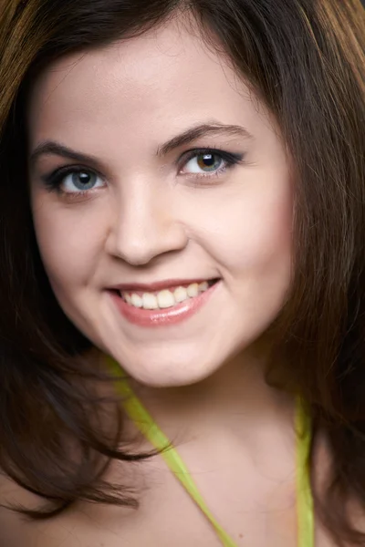 Portrait of a happy young woman. Close-up. — Stock Photo, Image