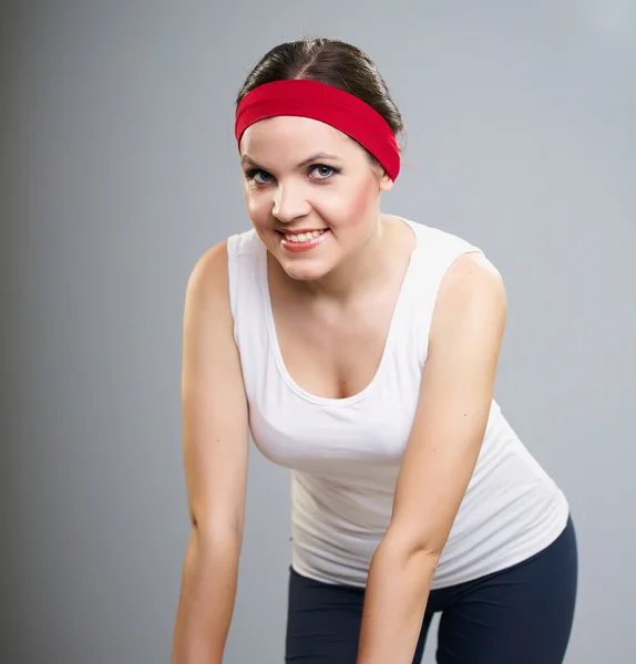 Привлекательная девушка в спортивной одежде. Женщина занимается фитнесом . — стоковое фото