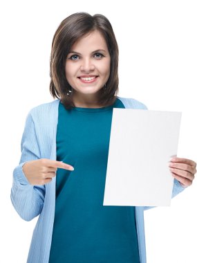 çekici genç kadın mavi gömlekli. tutan bir poster ve nokta