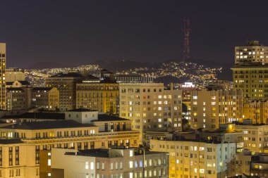 nob hill san francisco ve ikiz tepeler geceleri
