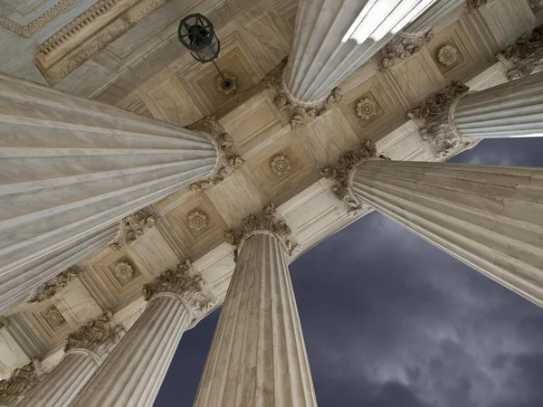 US Supreme Court Columns and Storm — Stock Photo, Image