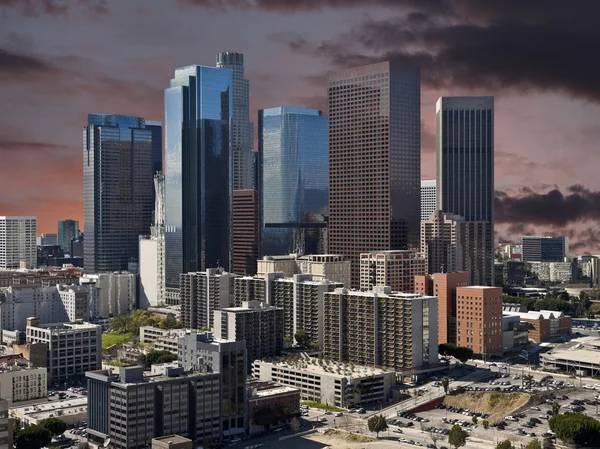 Centro de los Ángeles de cielo al atardecer — Foto de Stock