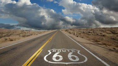 Route 66 ile zaman sukut bulutlar