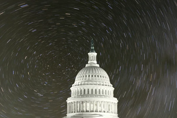 美国国会大厦与北极星旋转 — 图库照片