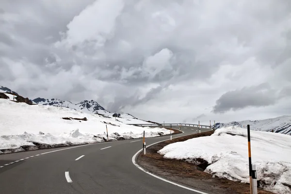 Der Weg in die Alpen — Stockfoto