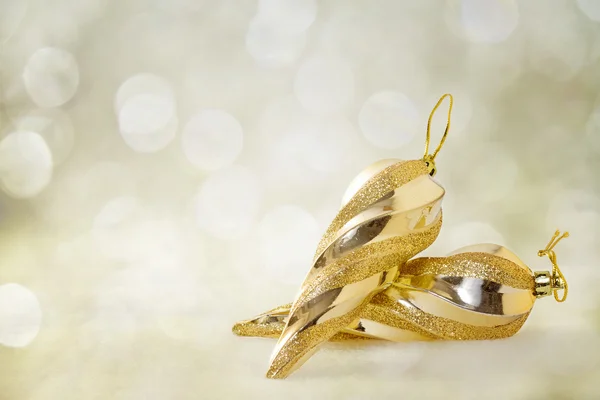 Weihnachten Hintergrund mit goldenen Eiszapfen — Stockfoto