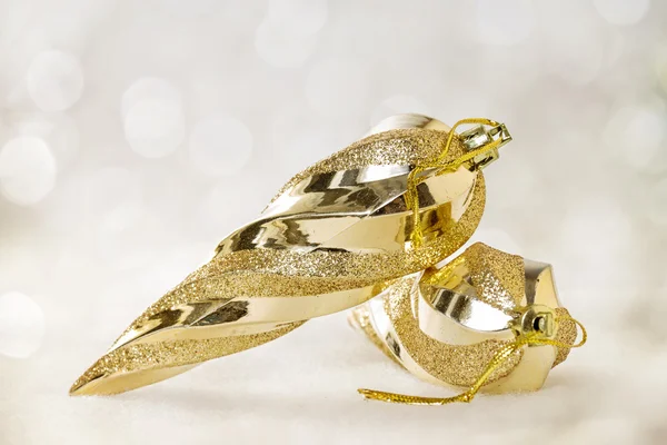 Altın buz sarkıtları ile Noel arka plan — Stok fotoğraf