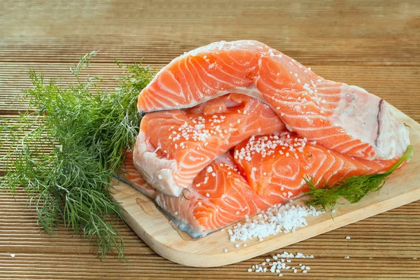 Salmon fillet with dill — Stock Photo, Image