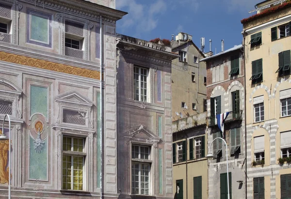 Historic buildings in the centre of Genoa — Stock Photo, Image