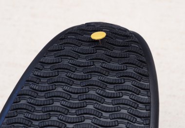 iğneye üzerinde Lastik Ayakkabı