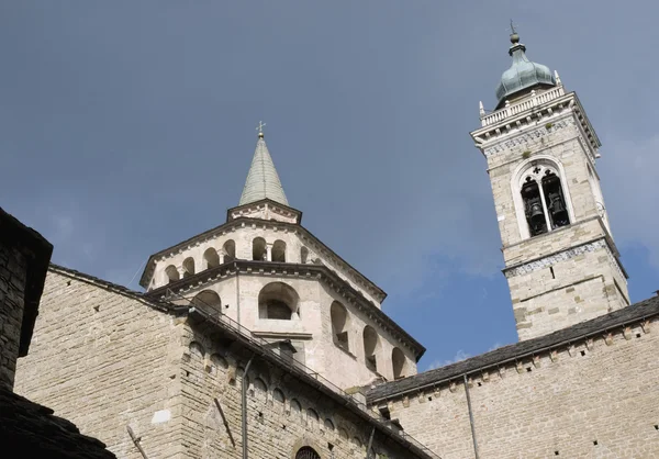 Basiliek van santa maria maggiore, bergamo, Italië — Stockfoto