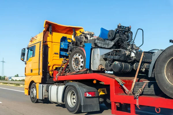 Pov Heavy Industrial Truck Semi Trailer Flatbed Platform Transport Wrecked — Stock Photo, Image